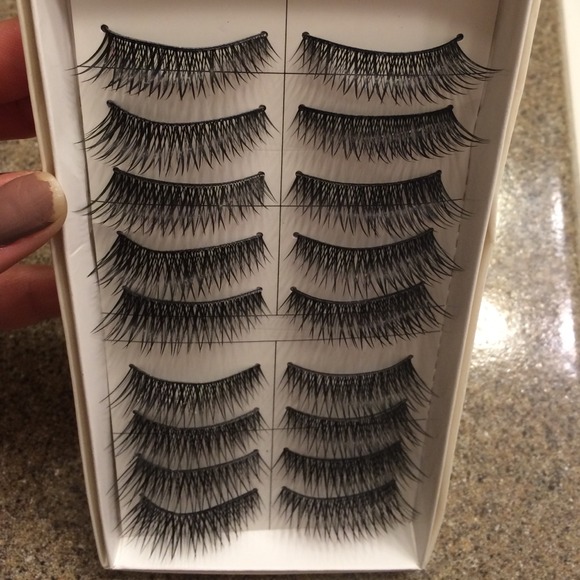 False eyelashes