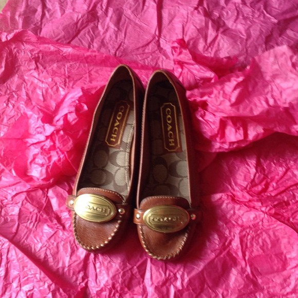 SOLD SOLD SOLD!!!!!AUTHENTIC Leather Coach Loafers - Picture 2 of 4