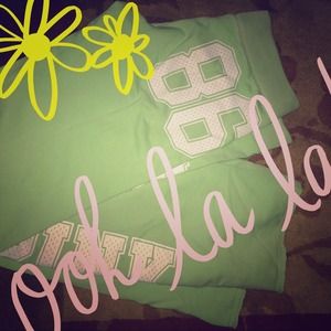 💥SOLD💥Green Victorias Secret Sweats 💥🔥
