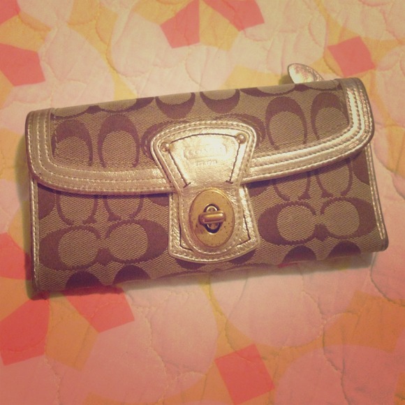 ✔️SOLD BUMDLE✔️Coach wallet