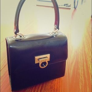 Ferragamo Black Leather Bag 💋
