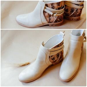 Freda Salvador Shoes - NWOT Freda Salvador Dream Flat Booties Freda Salvador Shoes - NWOT Freda Salvador Dream Flat Booties