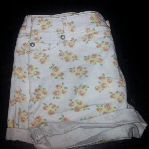 Floral shorts - Picture 2 of 4