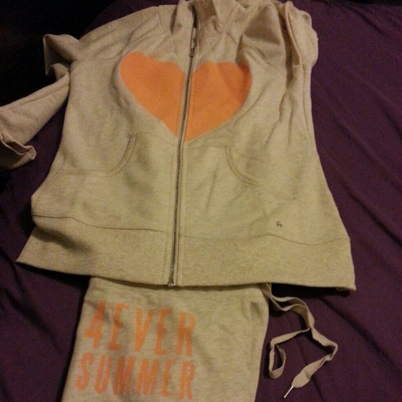 Victoria secret sweatsuit