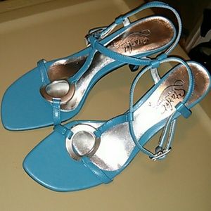 Turquoise heels 8/turguoise top XL