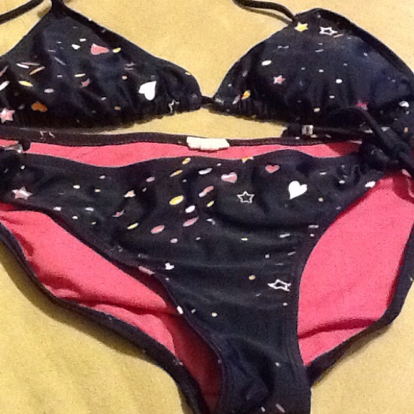 Bikini - Picture 2 of 2