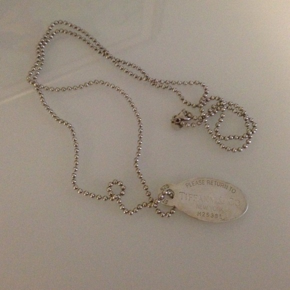 Tiffany and co Oval dog tag necklace