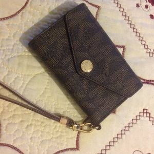 Michael Kors Wristlet