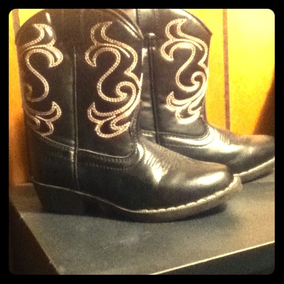 ⭕❗❗Toddler boots size 8T TKS (brand)💲❗