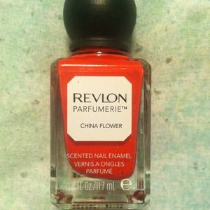 Revlon parfumerie nail color
