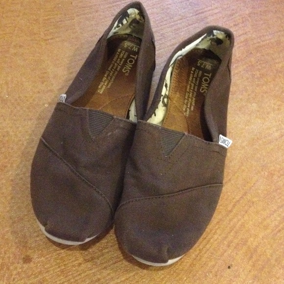 Brown Toms