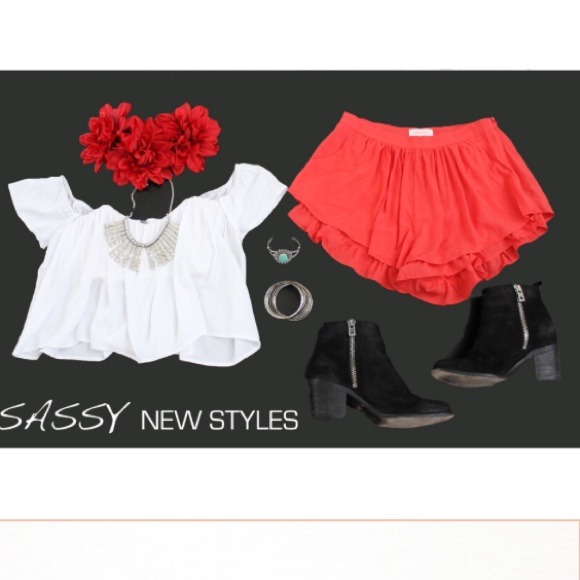 Red High Waisted Ruffle Shorts - Picture 3 of 3