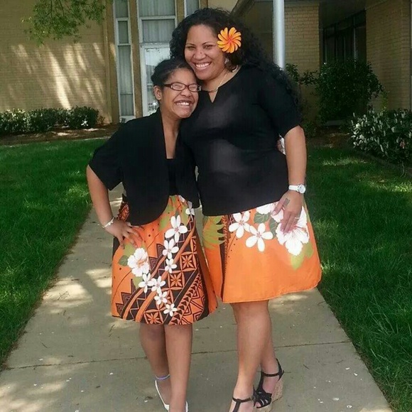 Matching mother daughter sets - Picture 1 of 3