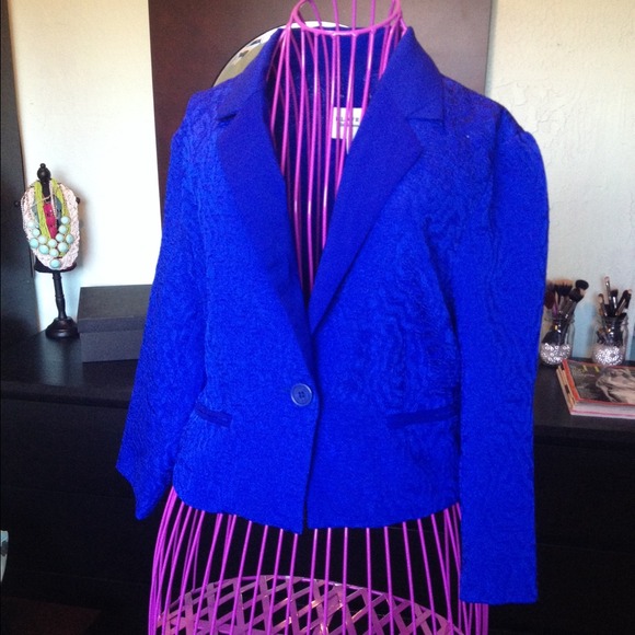 Royal blue 3/4 sleeve blazer