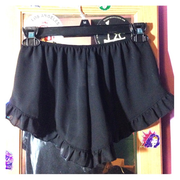 Brandy Melville Vodi Shorts