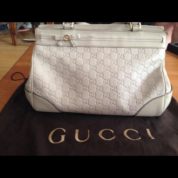 Gucci Handbags - Gucci Mayfaire Purse