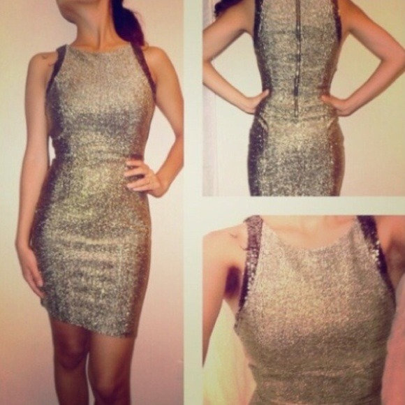 Dresses & Skirts - Gold dress