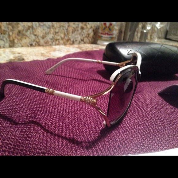 BRAND NEW CHANEL SUNGLASSES main image 3