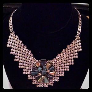 Bcbg statement necklace