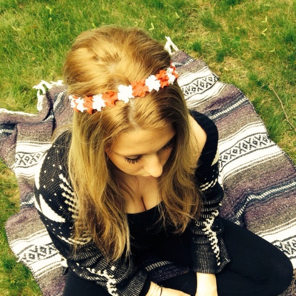 Red & White small Pozzey headband - Picture 3 of 3