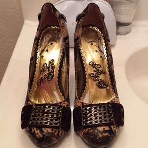 Naughty Monkey Lizard Skin Heels