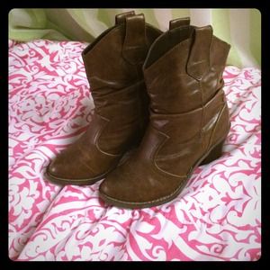 Cowgirl boots ❤️