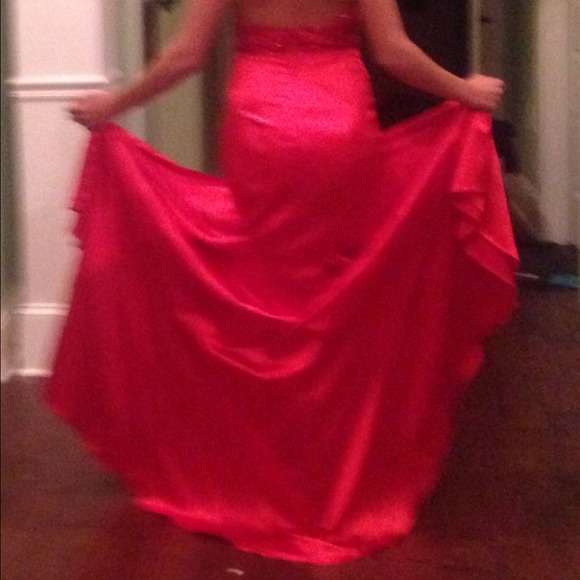 Dress - Picture 2 of 4