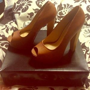 *NEW PICS ADDED** Cognac peep toe platforms