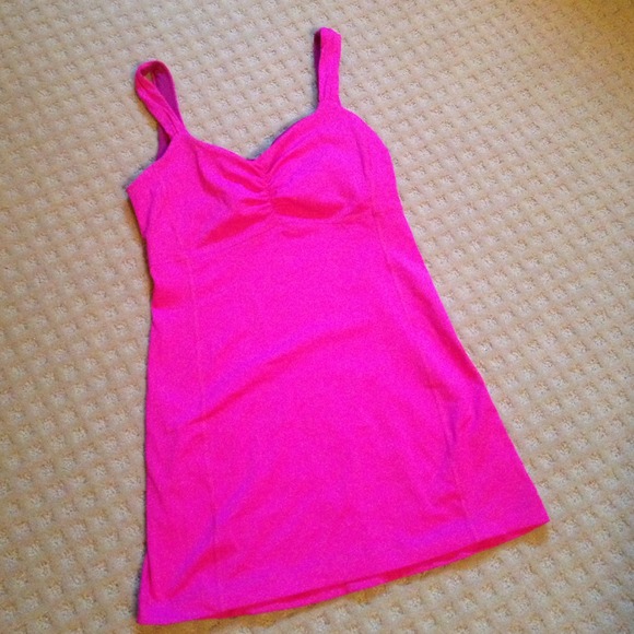Lululemon pink tank and black