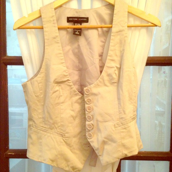 New York and Company button up vest