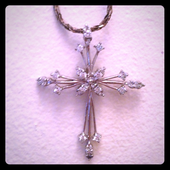 Sparkle cross necklace silver