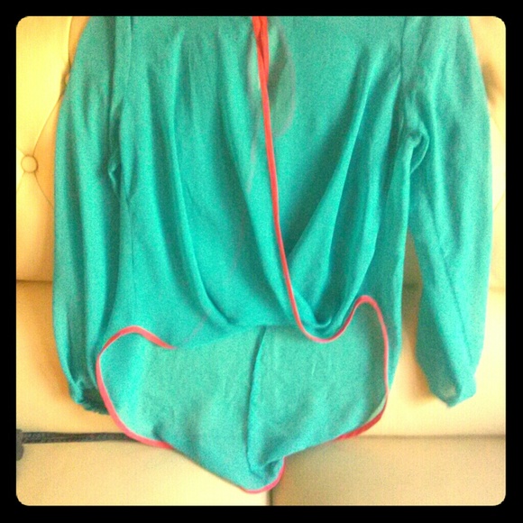 Light and airy top - Picture 1 of 2