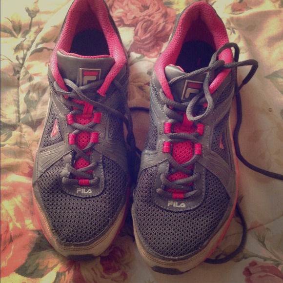 Gently used FILA running sneakers
