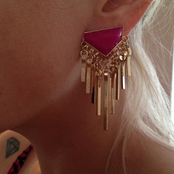 Geometric resin fringed earrings & necklace - Picture 2 of 3