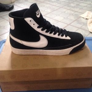🔴ON HOLD 🔴 Nike blazers high tops