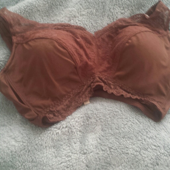 Rhonda Shear Pin Up Lace Leisure Bra