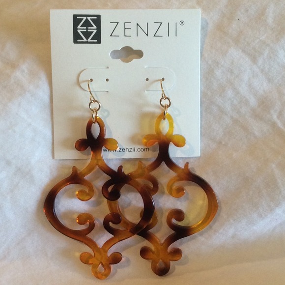 ❌SOLD❌ZENZII EARRINGS