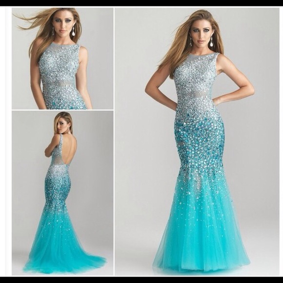 Prom dress. - Picture 2 of 4