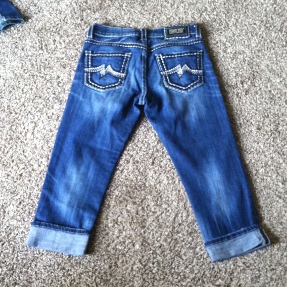 Sold on different site - Picture 2 of 3