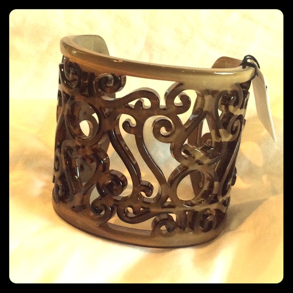 ❌SOLD❌BEAUTIFUL TAN CUFF! ✨