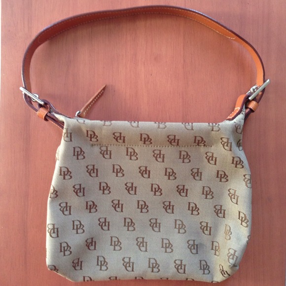 Authentic Dooney & Bourke purse!