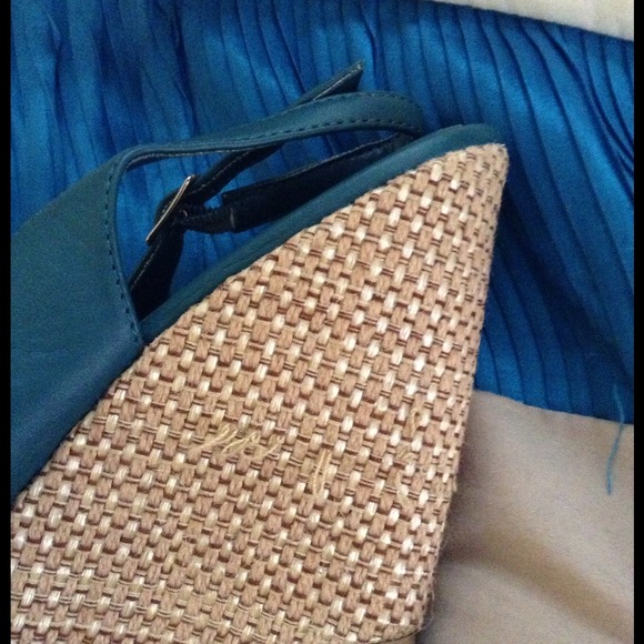 Teal Wedges Size 10 - Picture 4 of 4