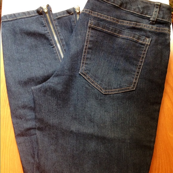 G.H. Bass skinny jeans w/ zippered bottoms NWOT