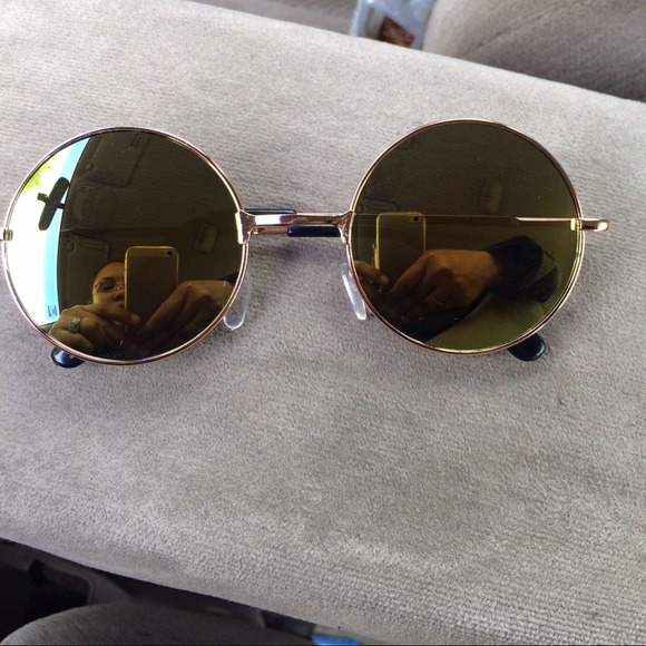 mirror john Lennon style glasses