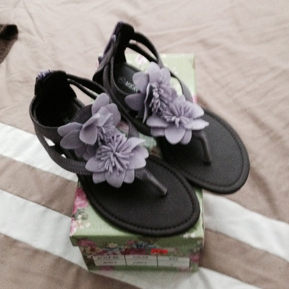 Light purple sandals BRAND NEW