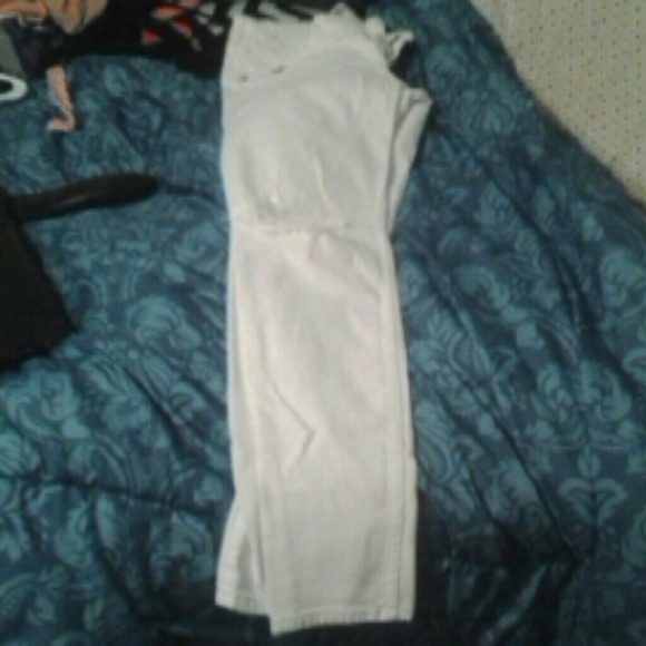 Jeans - Picture 2 of 3