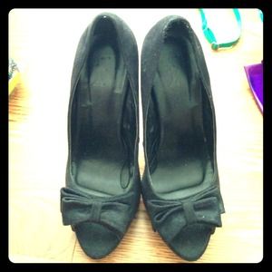 Black Bow heels