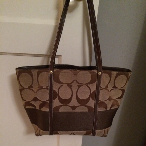 AUTHENTIC COACH BUCKET PURSE