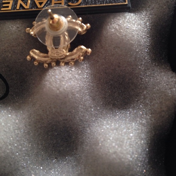 NFS chanel 12A gold Paris Bombay crystal earrings - Picture 3 of 4