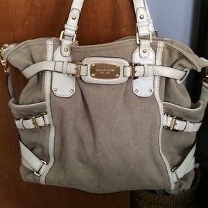 Authentic Michael Kors tote!!